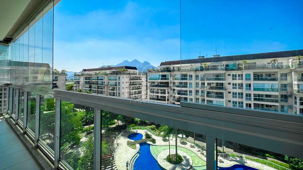 Furnished penthouse with 4 bedrooms, 200 m² and 3 parking — photo 13