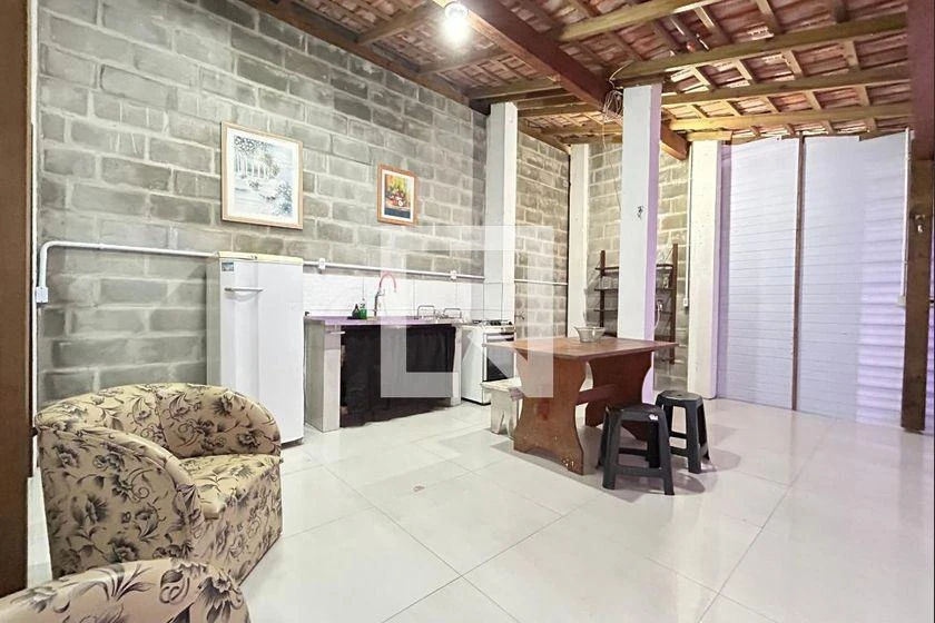 Furnished house with 2 bedrooms and 1 suite, 20 m² — photo 2