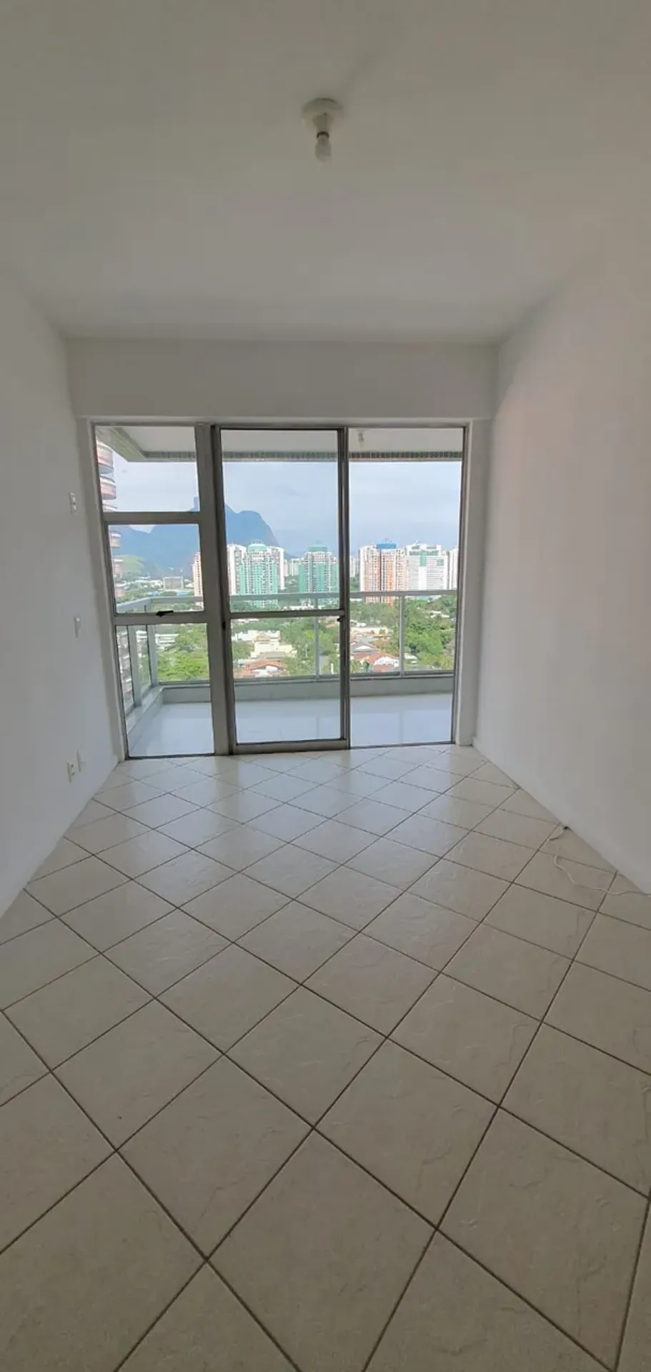 Mountain view in a 2-bedroom apartment, 80 m² — photo 5