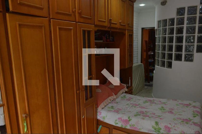 4-bedroom house with a park view — photo 15