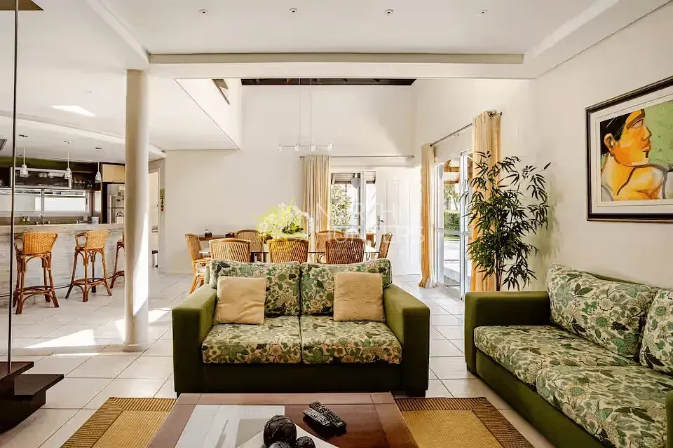 Casa amueblada con 3 dormitorios y 2 suites, 400 m² — photo 20