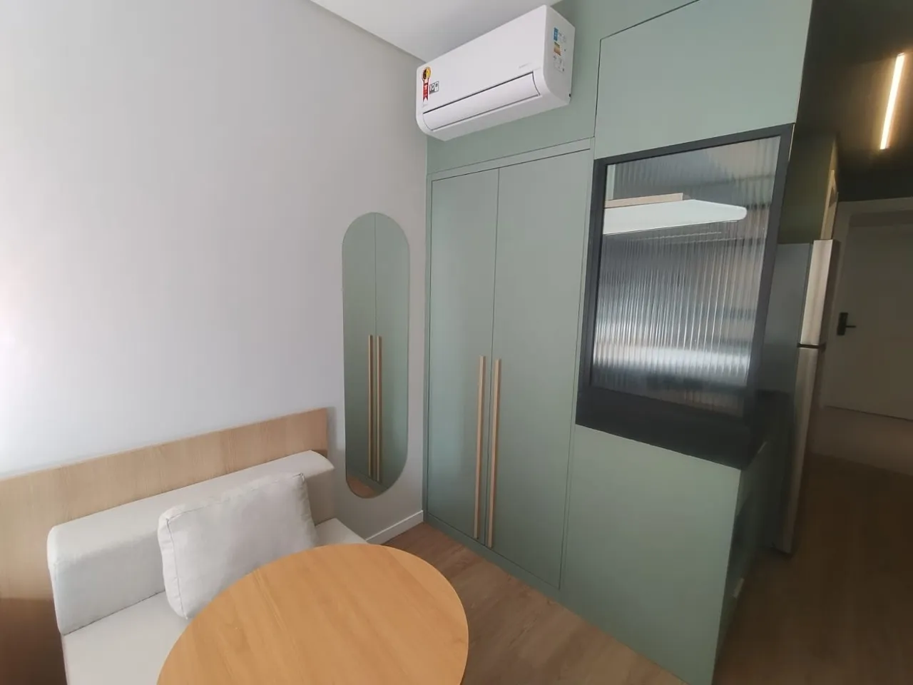 Furnished 21 m² studio with kitchenette and electric stove — photo 22