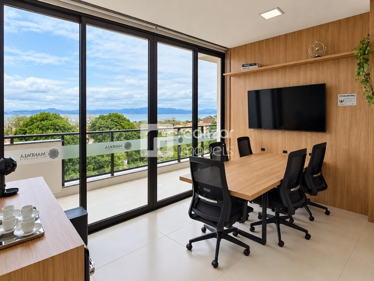 Furnished apartment, 32 m², with a glass-enclosed balcony — photo 26