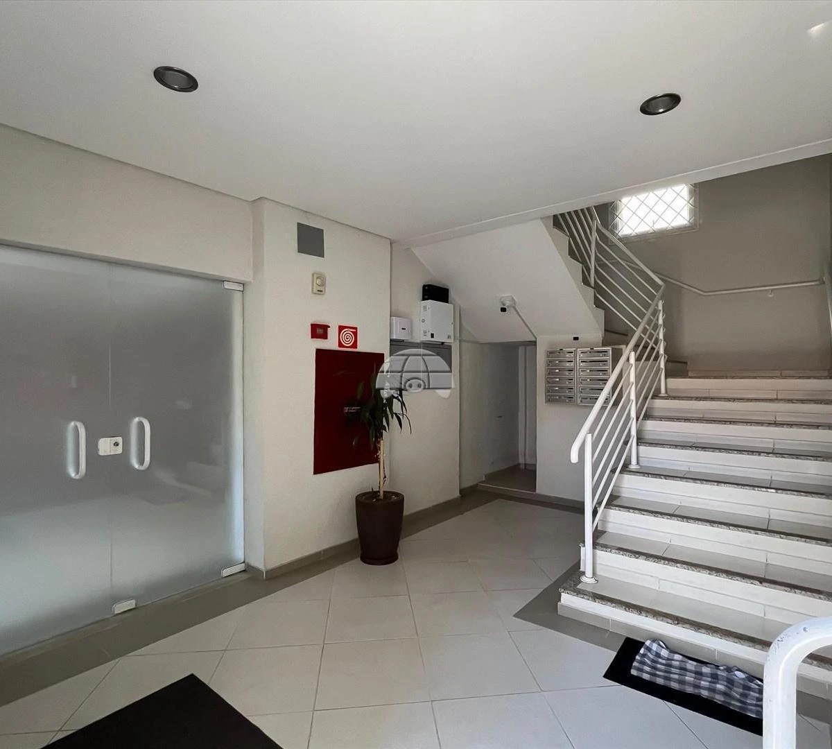 3-bedroom apartment with a home office in Curitiba — photo 25