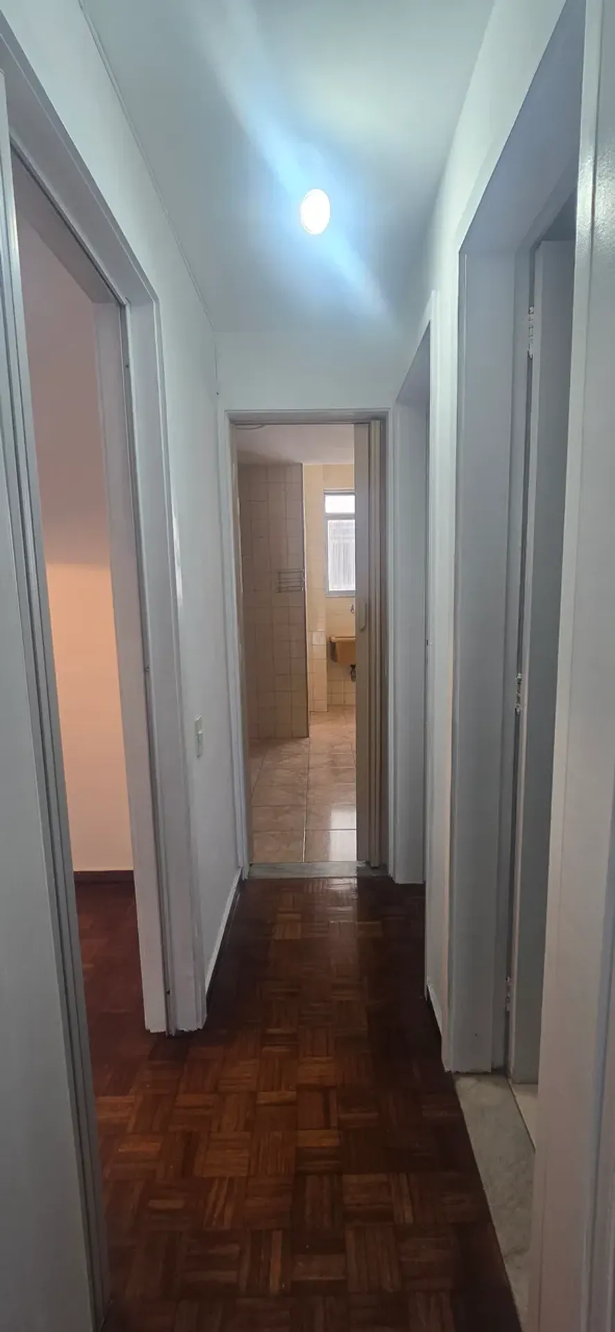 Wood or laminate floors in a one-bedroom apartment, 55 m² — photo 10