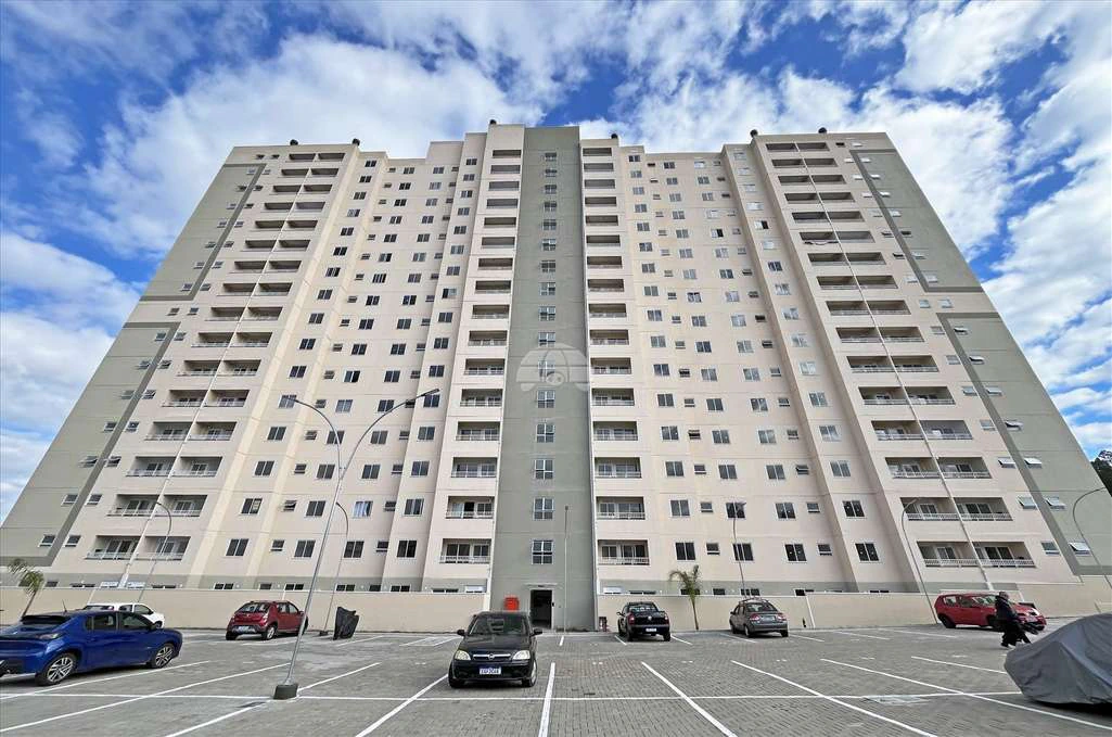 2-bedroom apartment with 1 en-suite and a balcony — photo 5