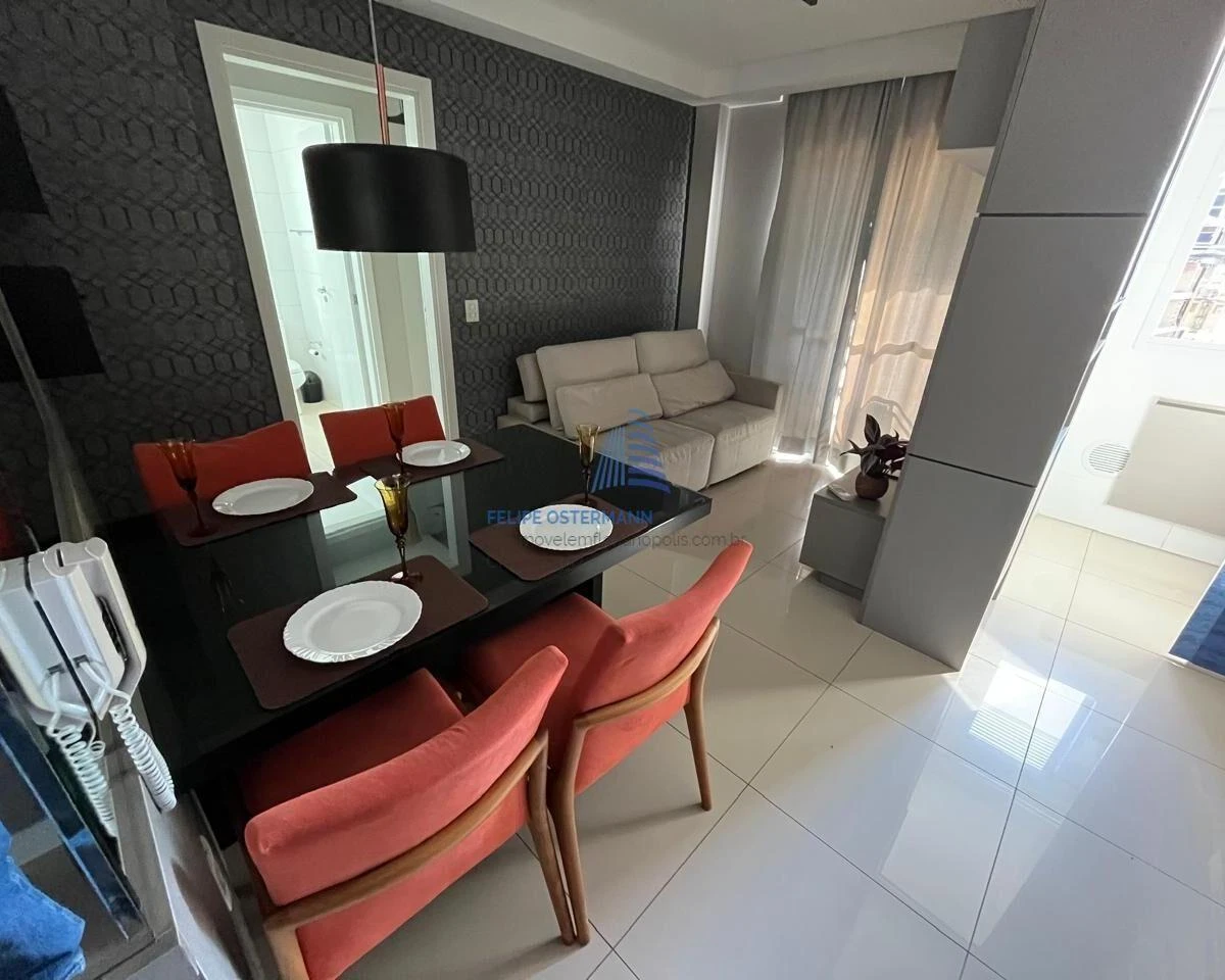 One-bedroom apartment with a glass-enclosed balcony