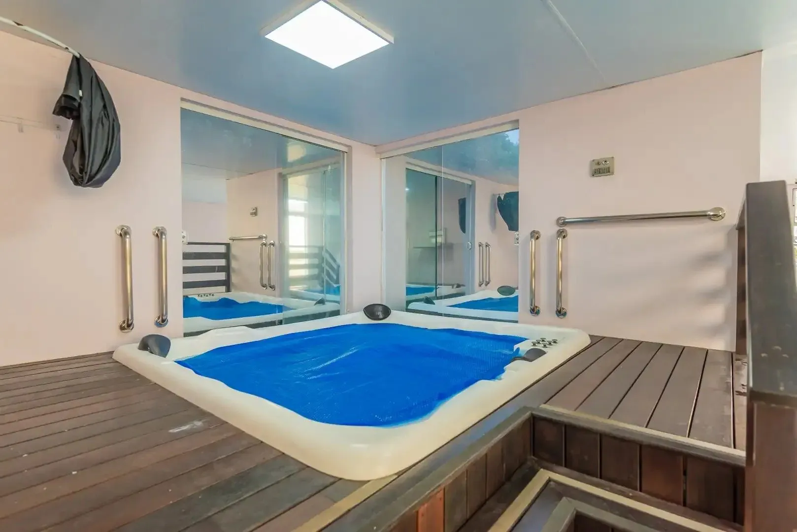 Washing machine in a 3-bedroom apartment, 73 m² — photo 10