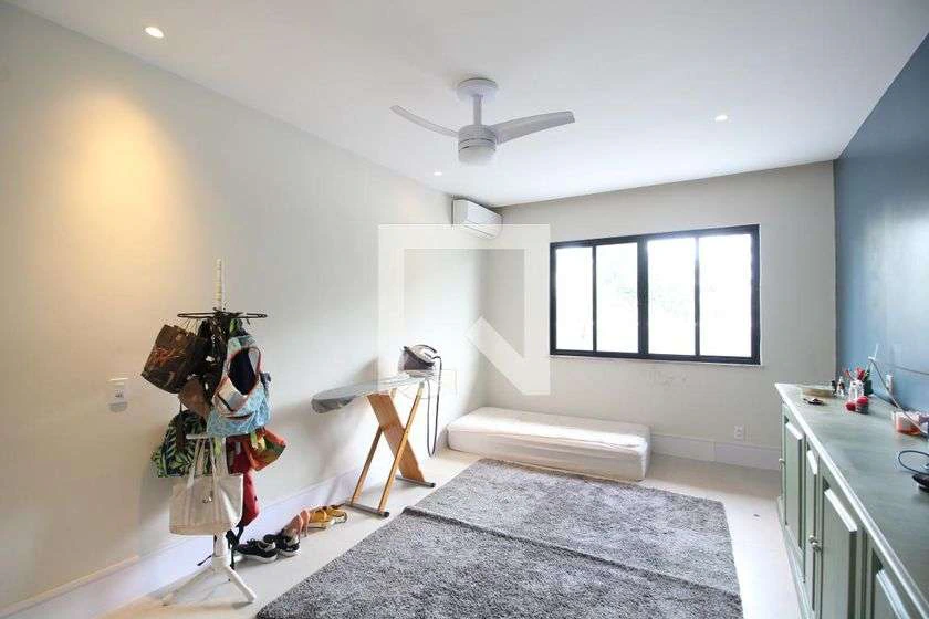 Rental penthouse with 4 bedrooms and terrace — photo 21