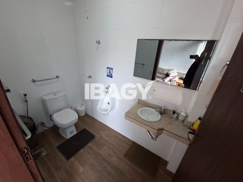 Casa amueblada con 4 dormitorios y 250 m² — photo 30