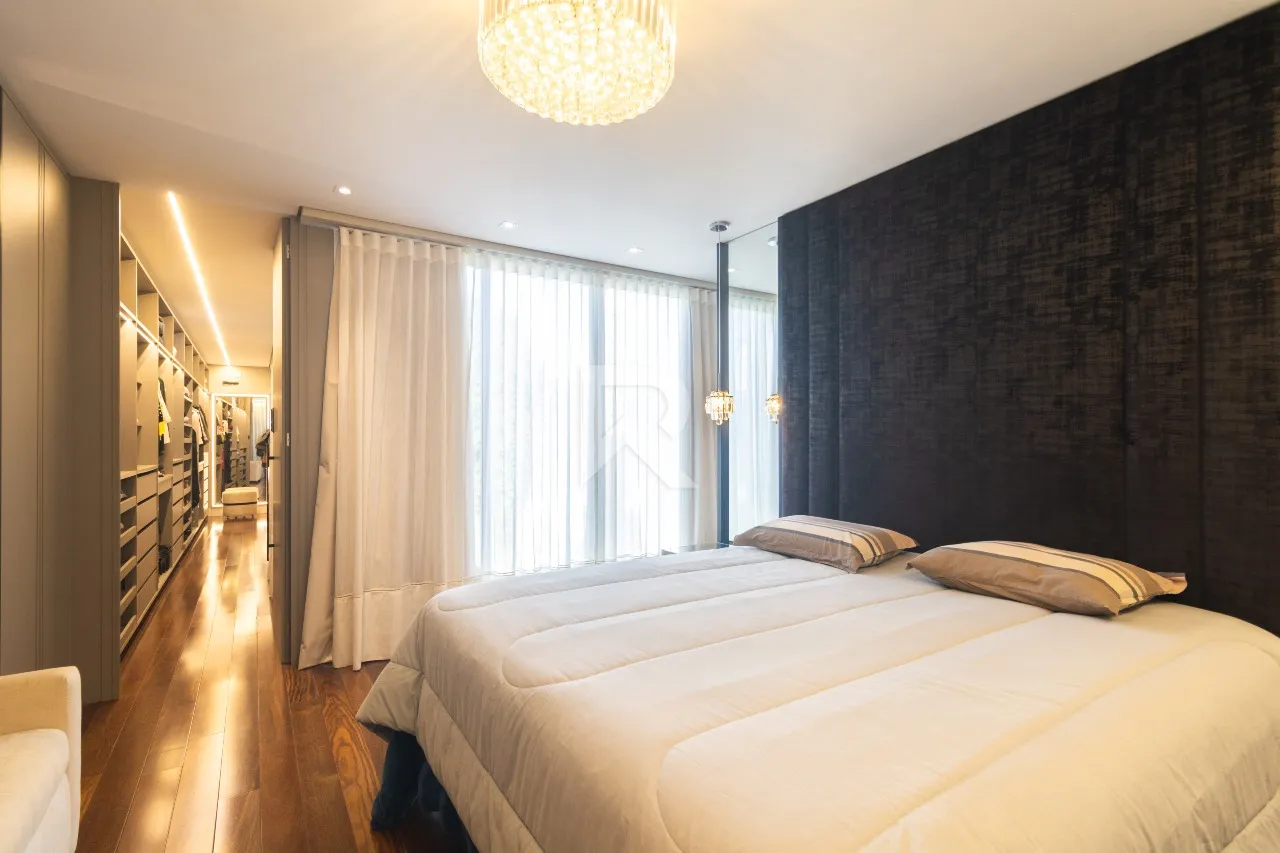 House with open-plan kitchen and 400 m², 4 bedrooms — photo 24