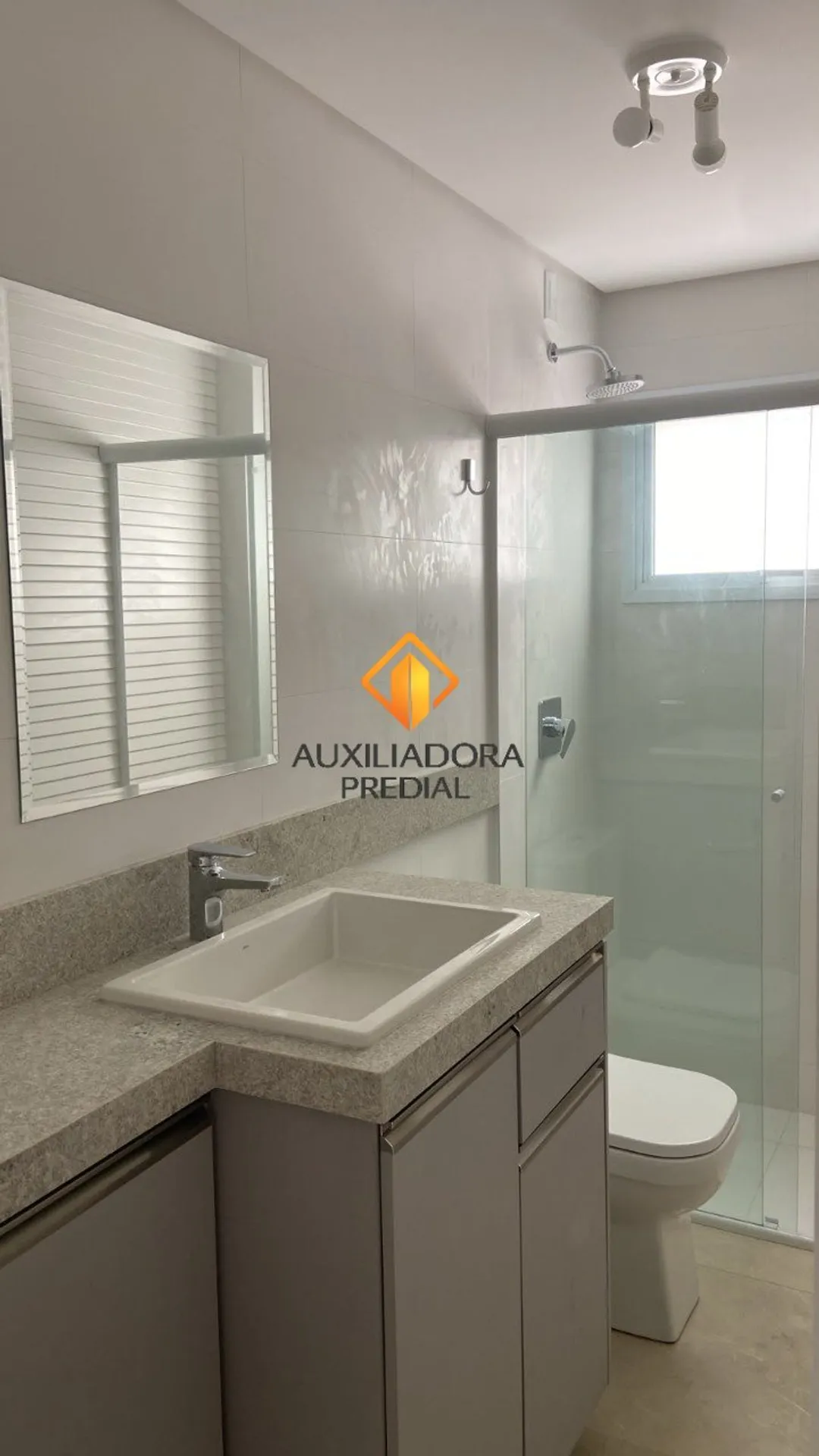 Furnished 2-bedroom apartment with a balcony — photo 38