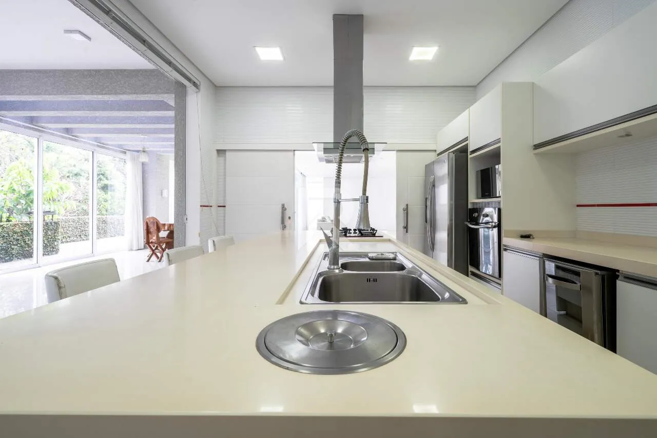 Furnished house with 4 en-suite rooms and 709 m² — photo 15