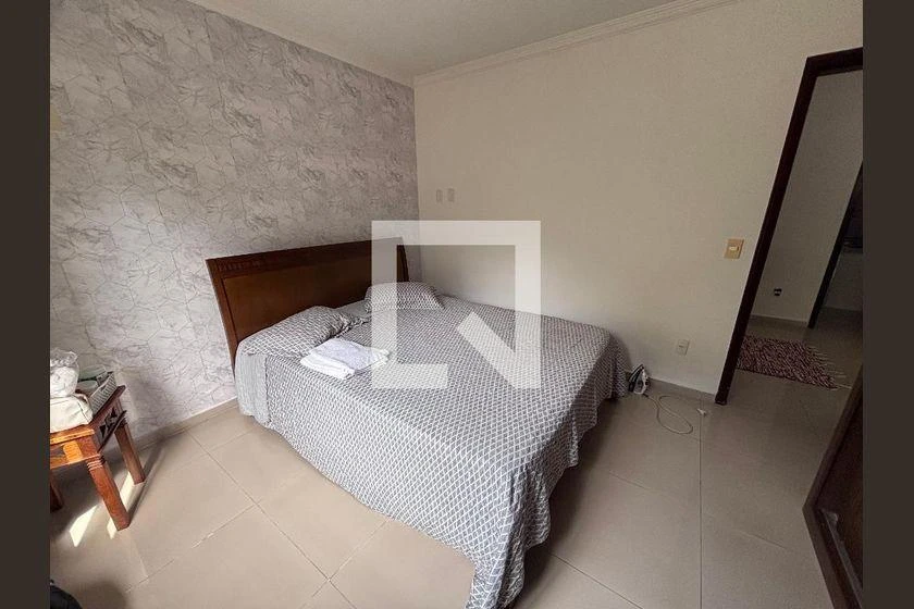 Casa sem mobília com 4 quartos e 618 m² — photo 28