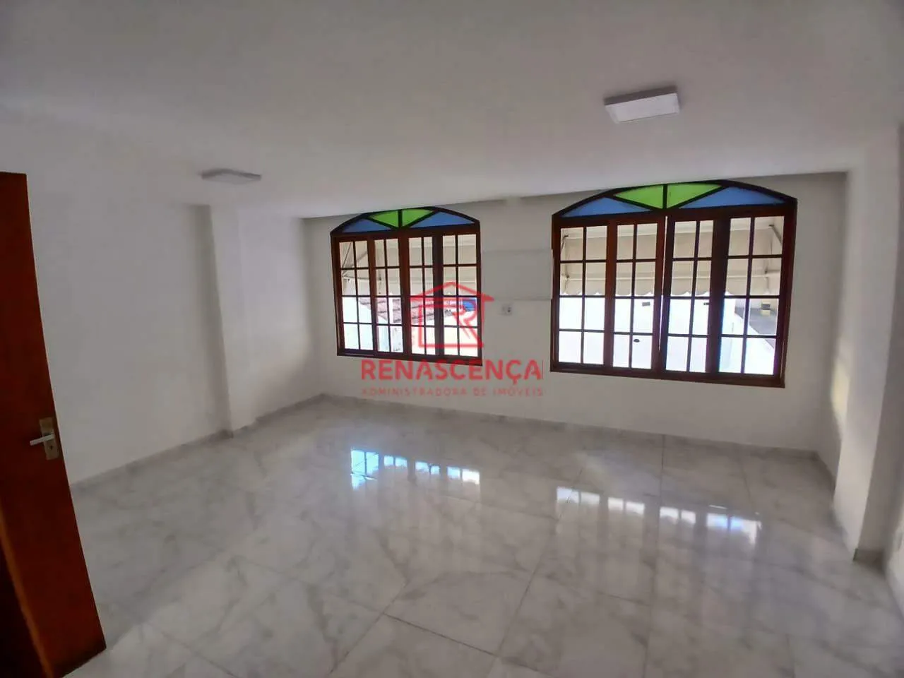 Casa com 5 quartos e 5 banheiros, vaga para 4 carros — photo 18