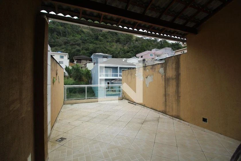 200 m² apartment with 3 en-suite bedrooms and balcony — photo 39
