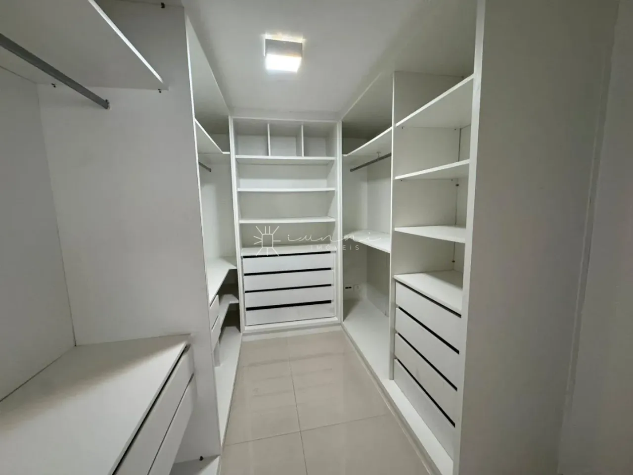 Apartamento com 4 quartos e 5 banheiros com terraço — photo 19