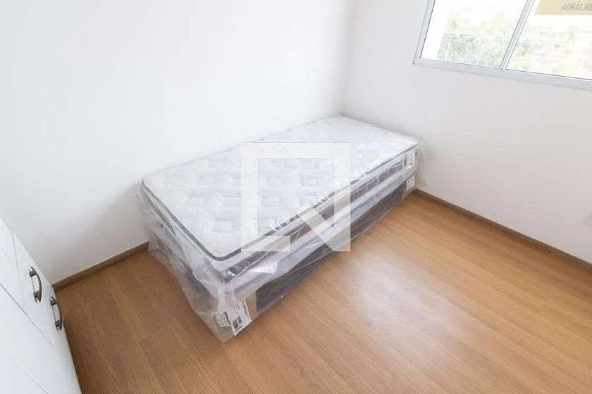 2-bedroom apartment with wood or laminate floors — photo 8