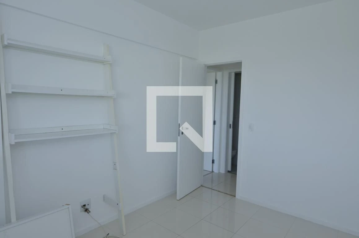 Квартира 80 м² із заскленим балконом та робочим місцем — photo 29