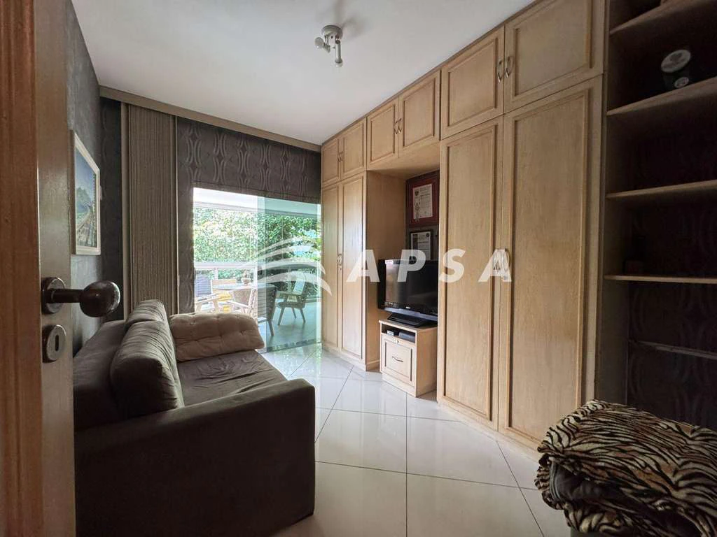 Furnished 208 m² apartment with 3 bedrooms and 2 parking spots — photo 21