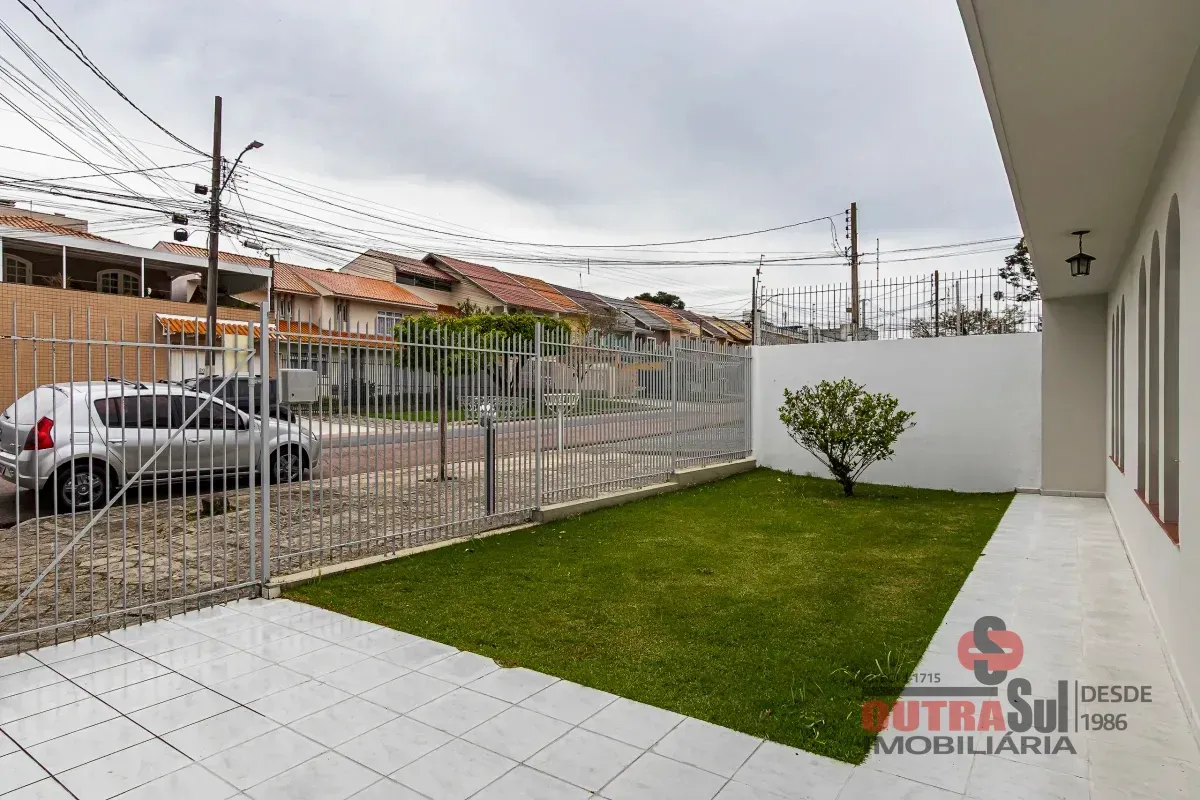 Casa, 215 m², com piso de madeira ou laminado — photo 41