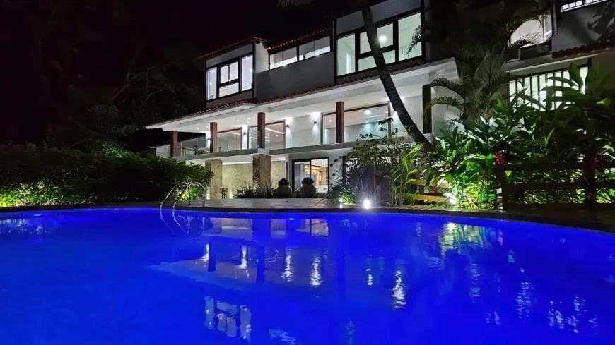 Rental house with 4 en-suite bedrooms and a pool — photo 5