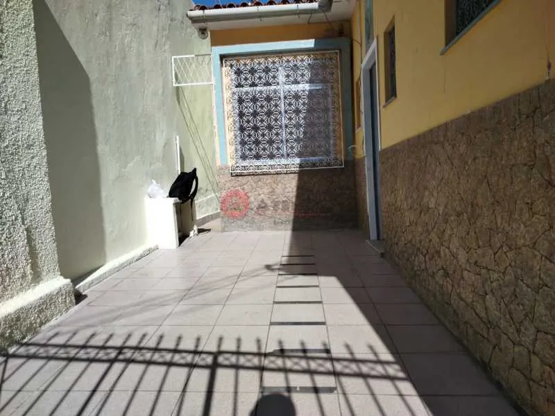 144 m² house with 3 bedrooms and a laundry area — photo 23