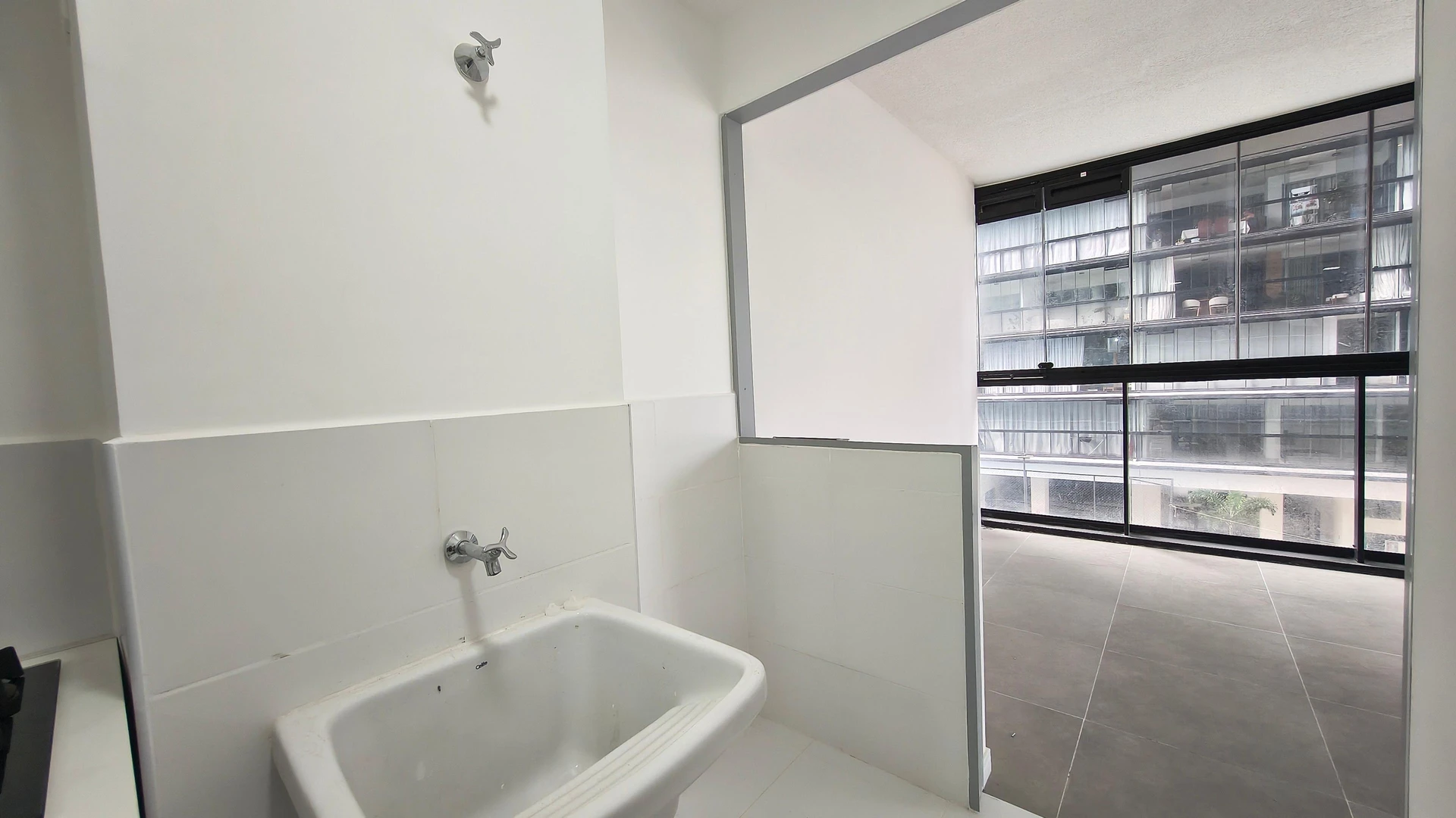 Apartamento com 2 quartos e varanda envidraçada — photo 15