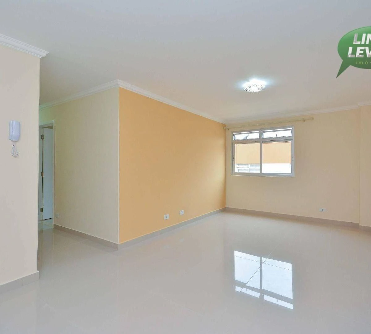 Apartamento de 3 quartos com máquina de lavar, Bacacheri