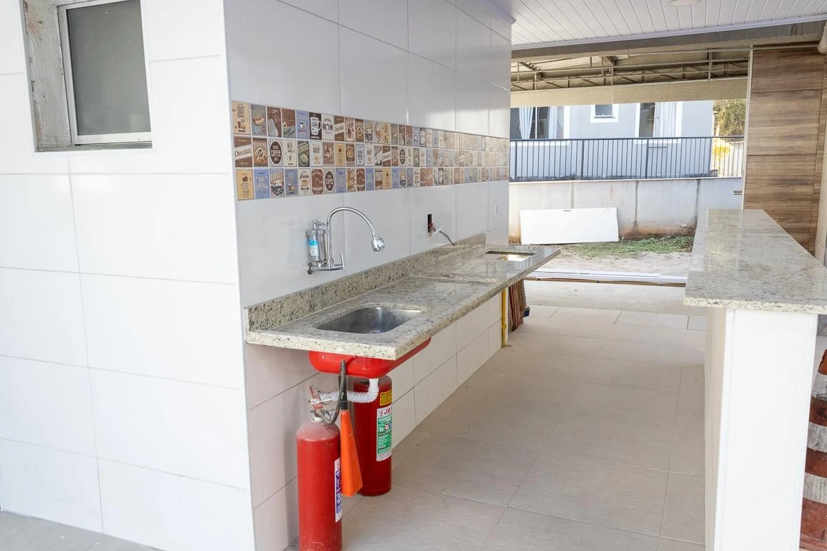 2-bedroom apartment with a grill on the balcony — photo 36