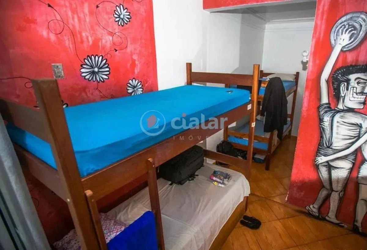 Furnished house with 11 bedrooms and 7 bathrooms — photo 4