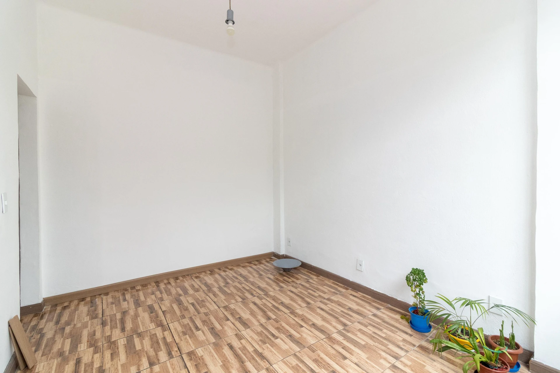 Unfurnished 2-bedroom apartment with 1 bathroom, no parking — photo 16