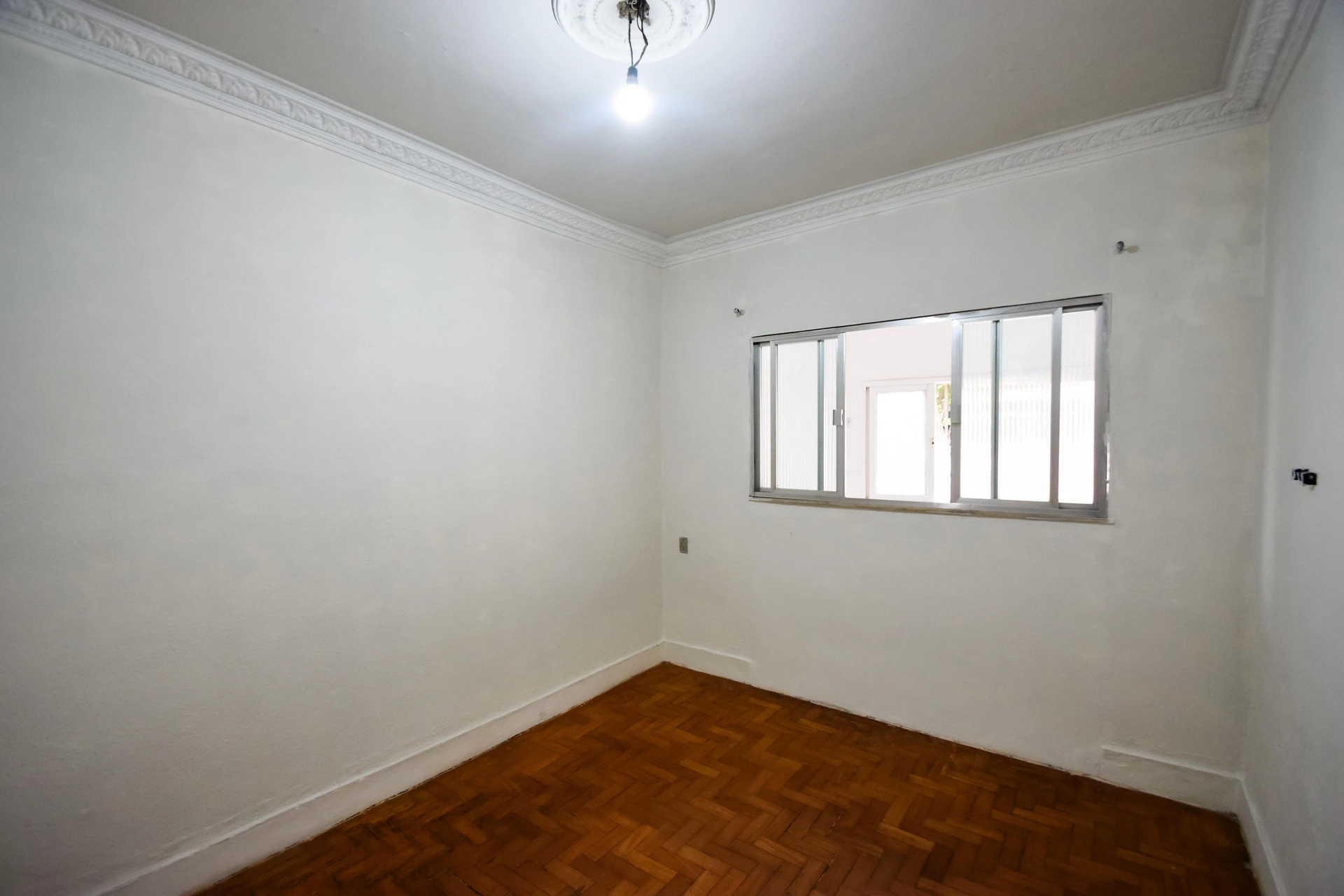 Apartment, 42 m², with wood or laminate floors — photo 22