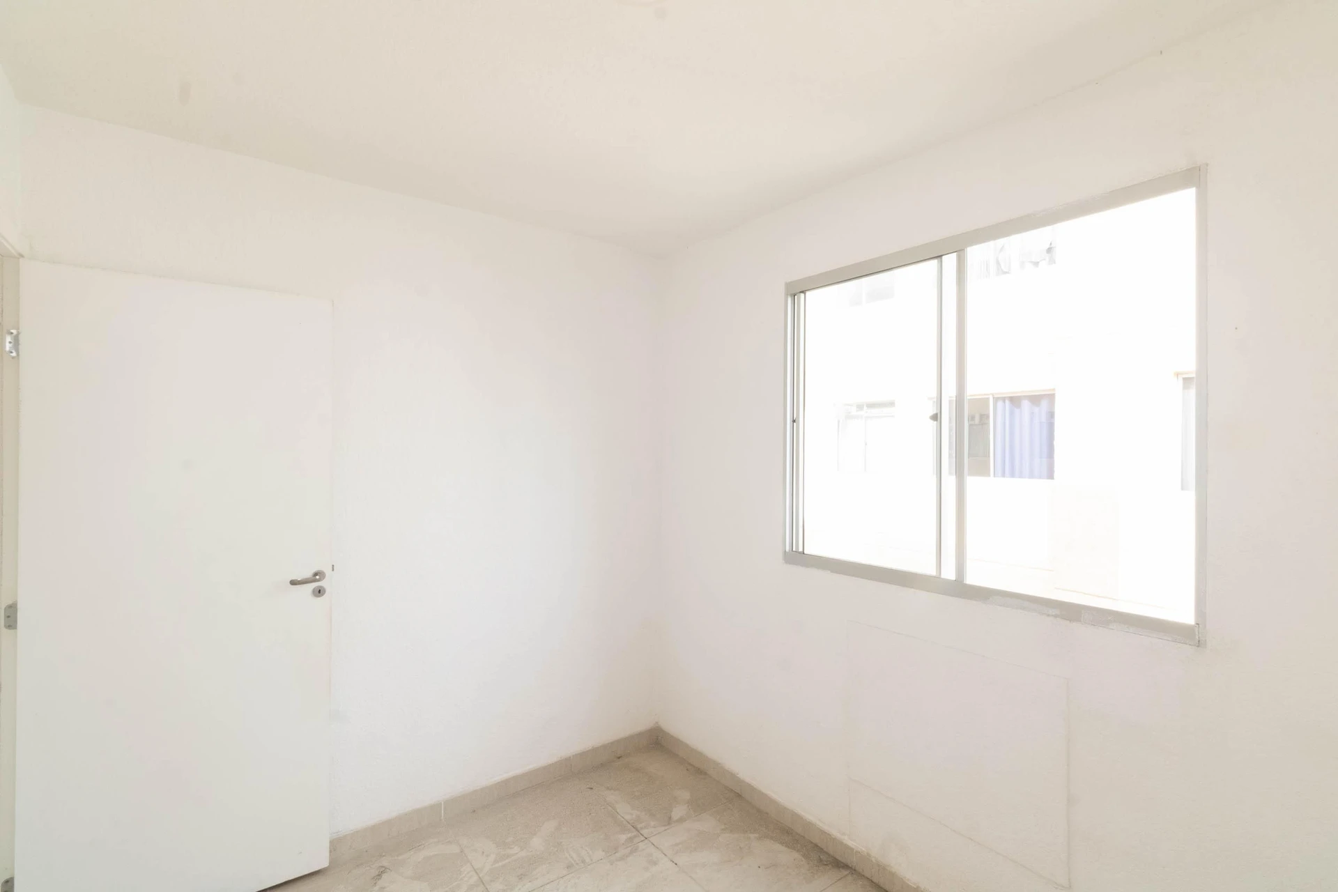 2-bedroom rental apartment with a balcony — photo 6