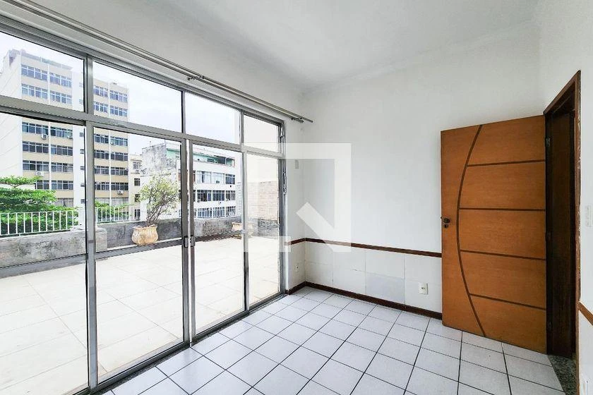 Duplex apartment for rent with 4 bedrooms and 360 m² — photo 37