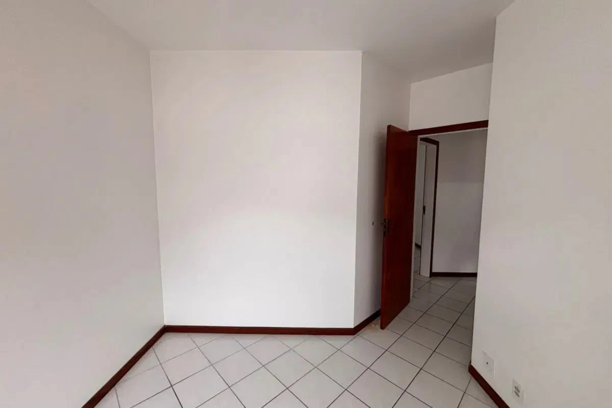 3-bedroom apartment, 1 with its own bathroom, 85 m² — photo 17