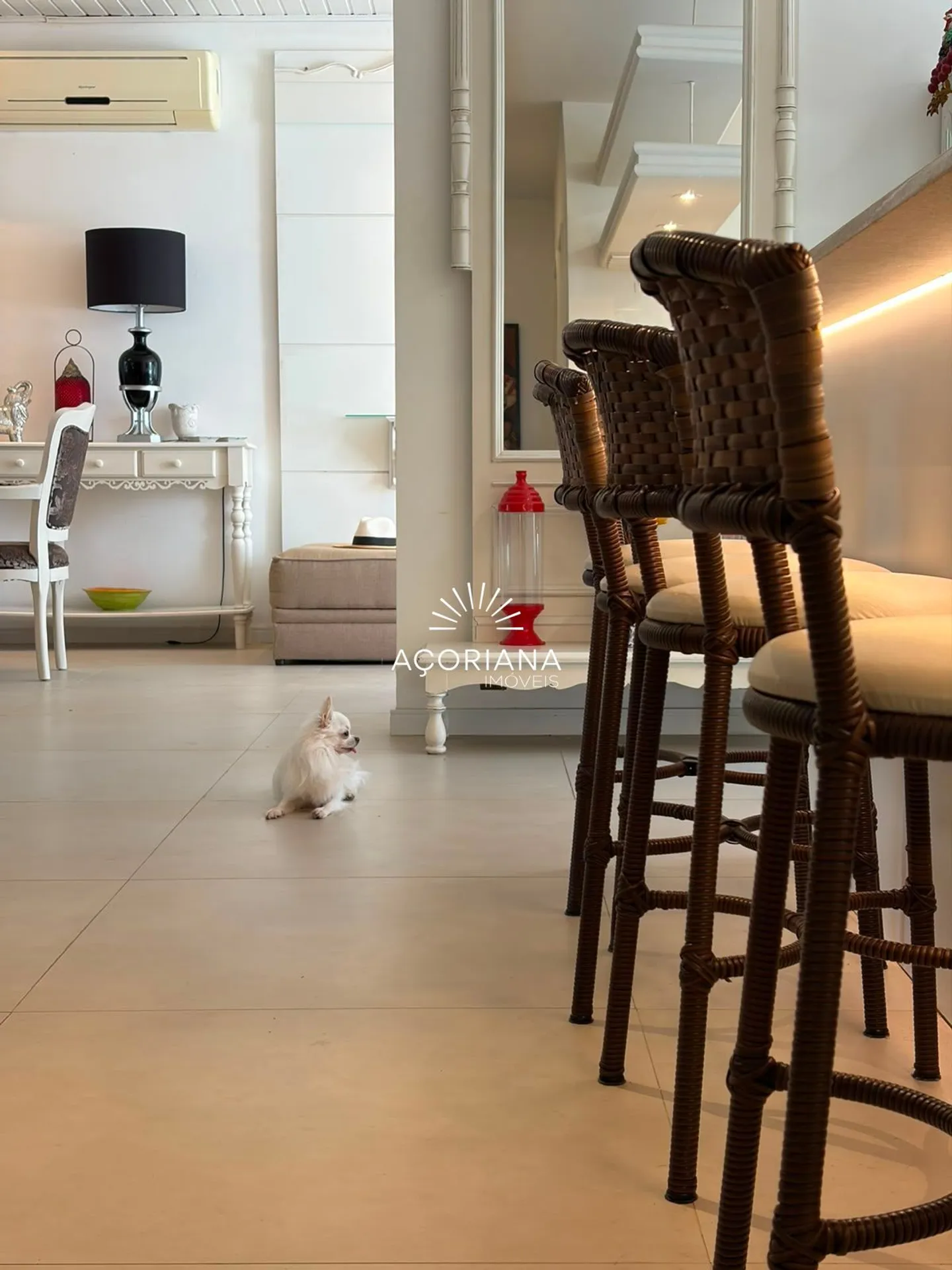 Furnished 600 m² house with 5 bedrooms and an integrated kitchen — photo 79