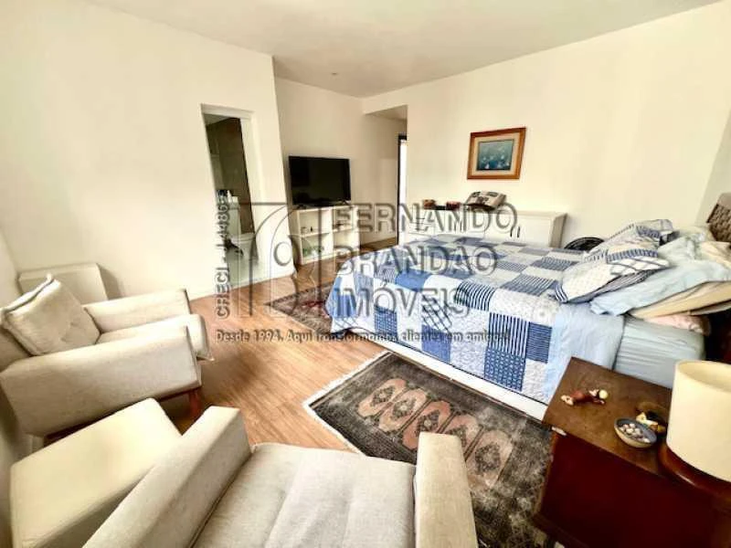 Квартира з 4 спальнями та гардеробною — photo 8