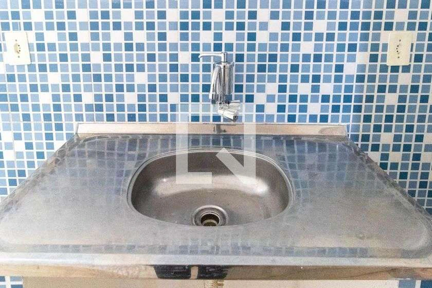 Unfurnished 30 m² studio kitnet with electric shower — photo 10