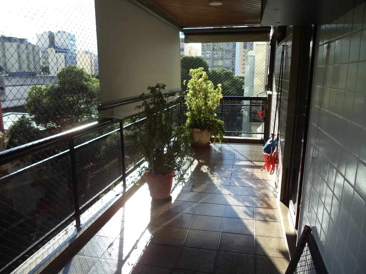 93 m² apartment with 2 bedrooms and 3 bathrooms — photo 5