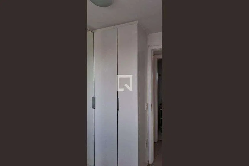 2-bedroom apartment in a building with a gym — photo 17