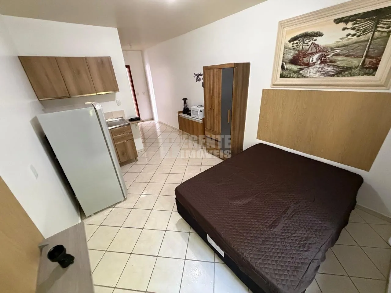 Studio with its own laundry area — photo 4
