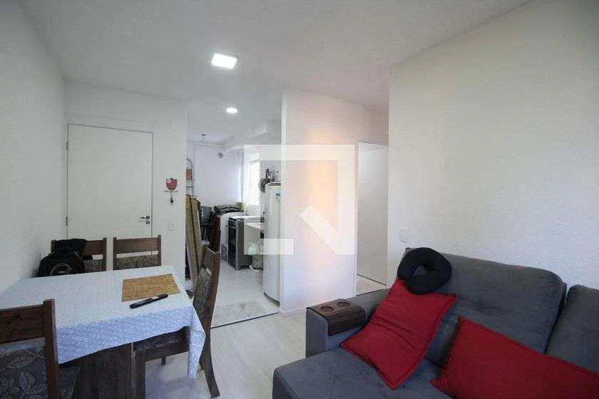 Apartamento de 2 quartos com 1 banheiro e cozinha separada — photo 25