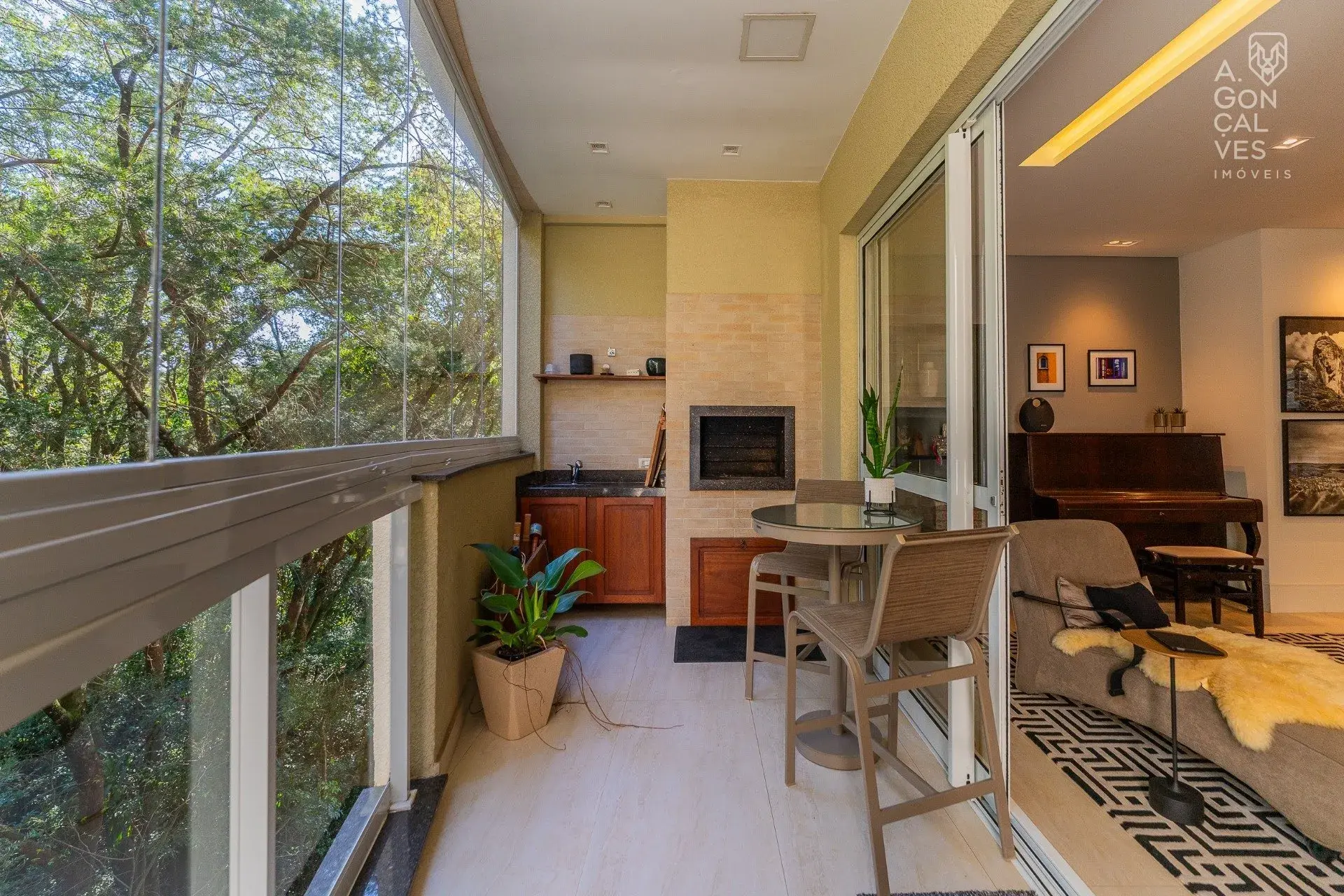 3-bedroom apartment with a dishwasher in Curitiba — photo 16