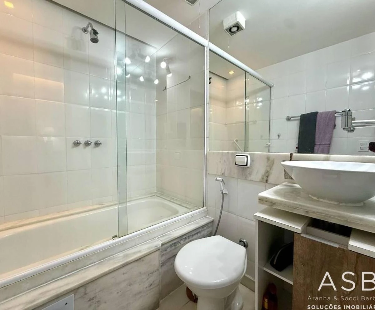 Furnished apartment with 2 en-suite bedrooms — photo 24