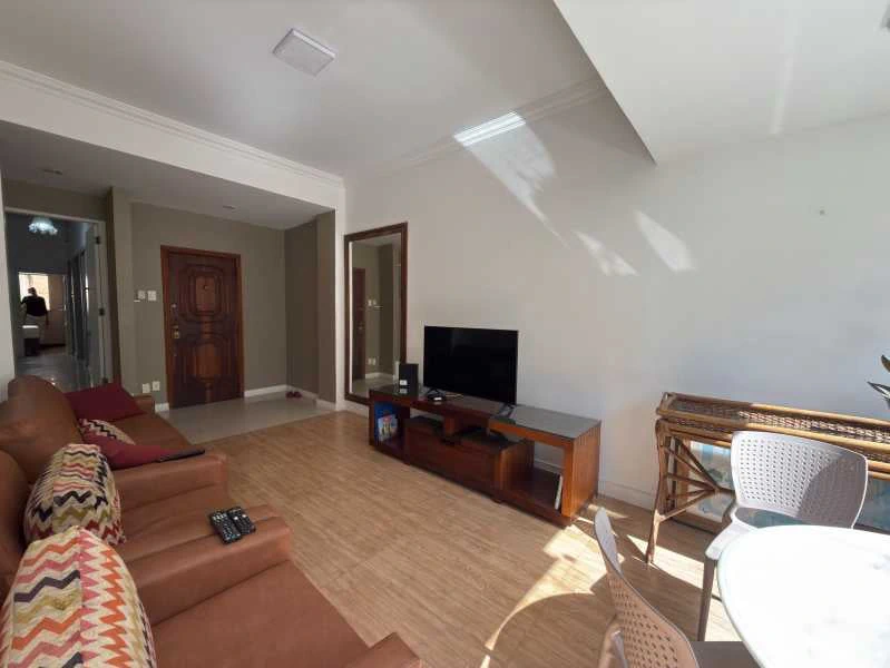 Apartamento de 3 quartos com suíte e varanda envidraçada — photo 3