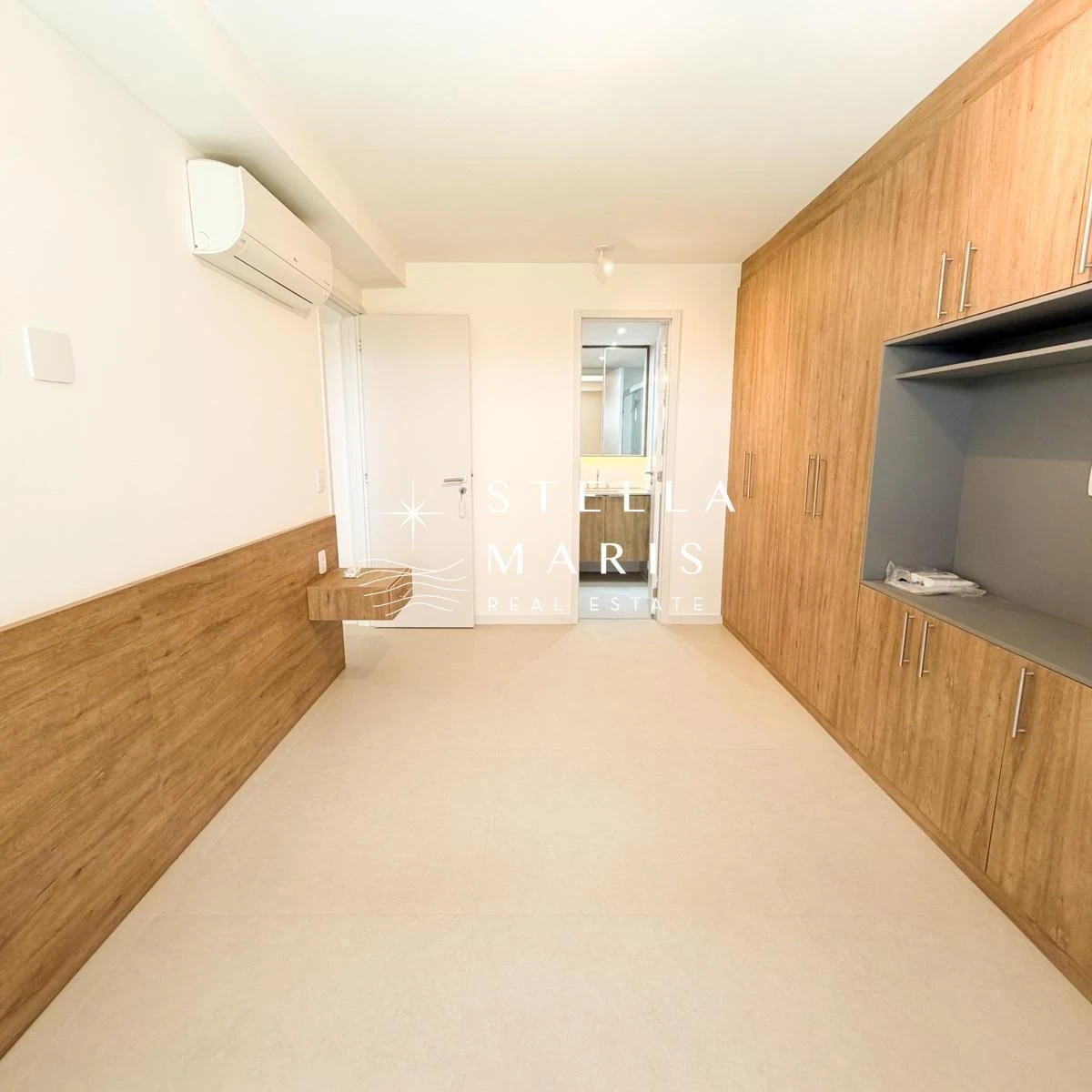 2-bedroom apartment in a building with a pool — photo 14