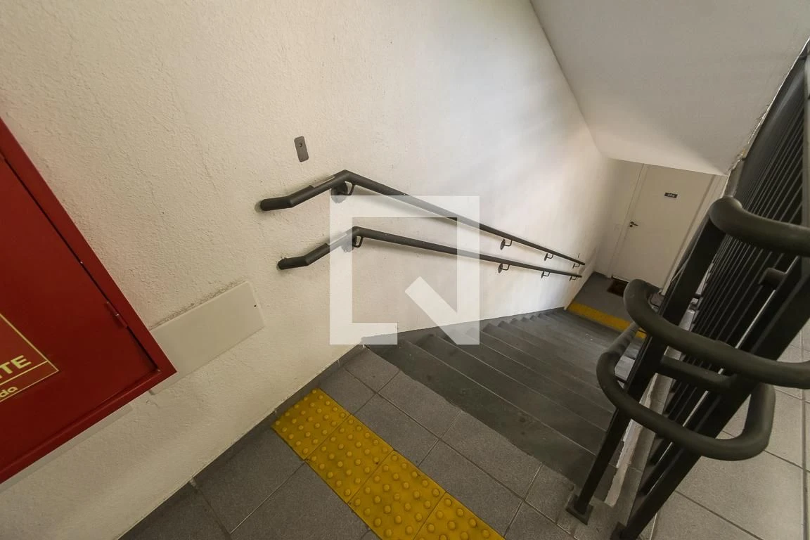 Washing machine in a 2-bedroom apartment, 43 m² — photo 27