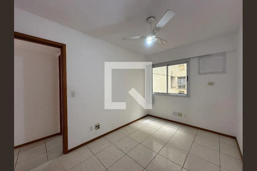 3-bedroom apartment in a building with a gym — photo 32