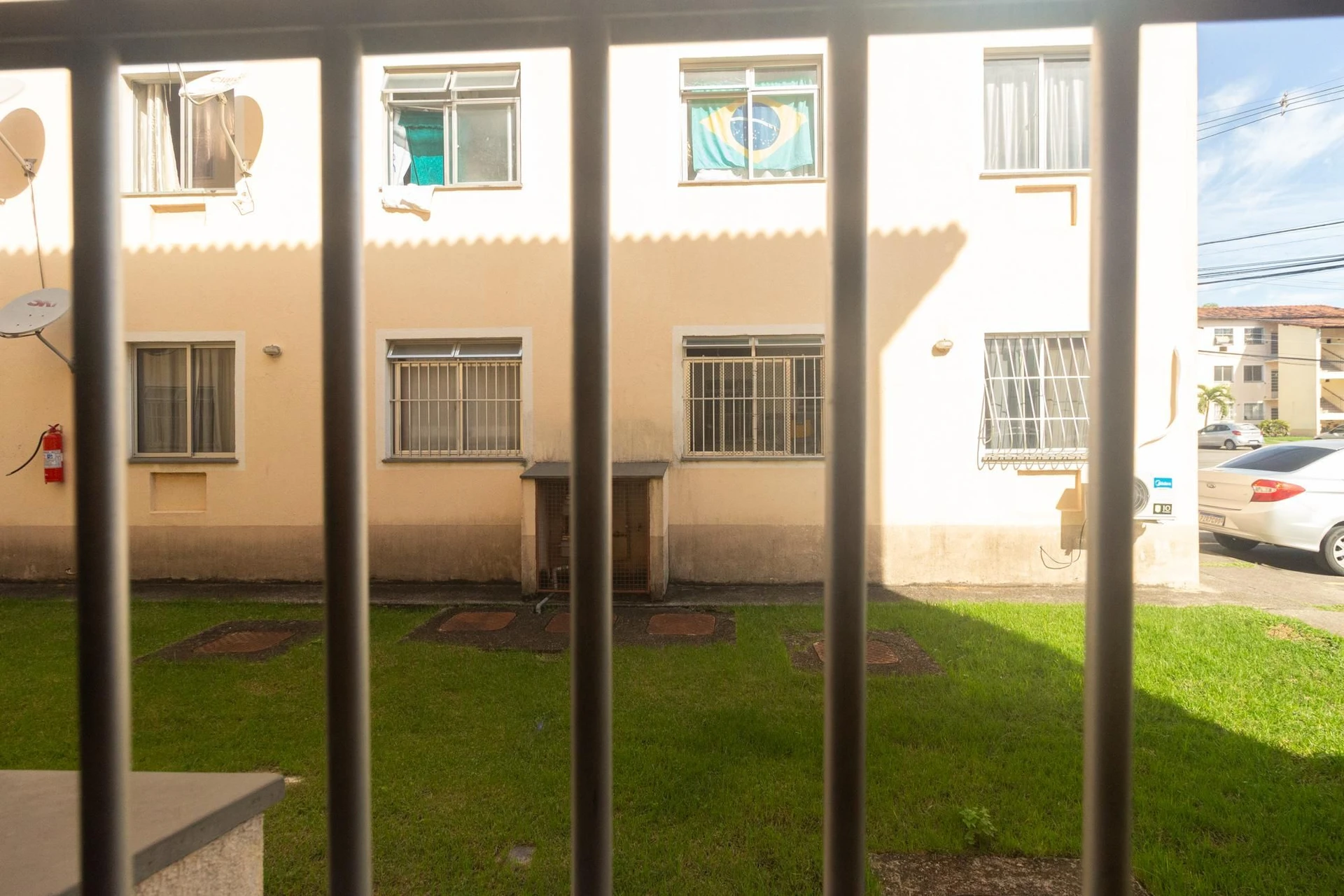 Unfurnished apartment with 2 bedrooms and a separate kitchen — photo 33